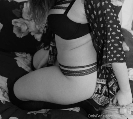 Evewhite
