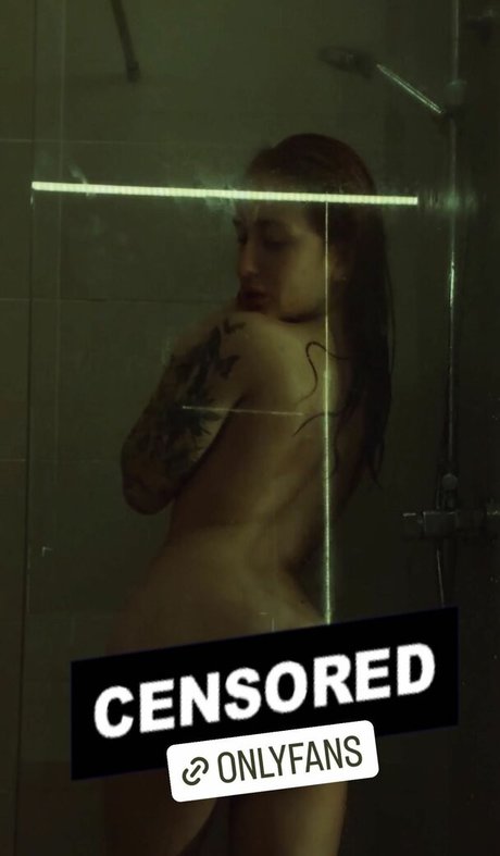 Nacktes geleaktes OnlyFans-Foto von Ihtiandraa