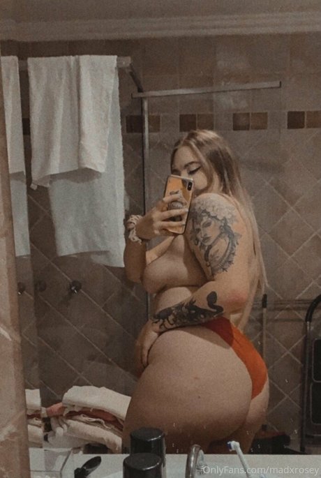 Nacktes geleaktes OnlyFans-Foto von Madxrosey