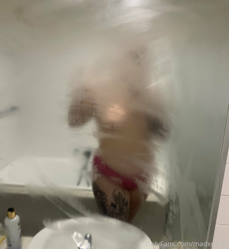 Nacktes geleaktes OnlyFans-Foto von Madxrosey