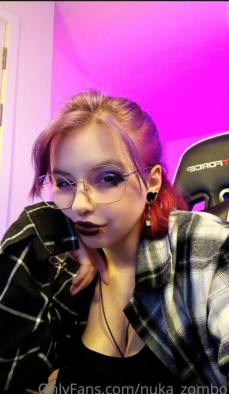 Nacktes geleaktes OnlyFans-Foto von Naughtynuka