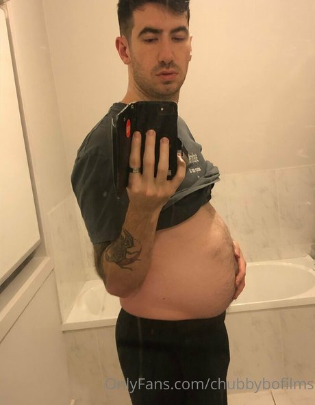 Nacktes geleaktes OnlyFans-Foto von Chubbybofilms