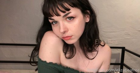 Nacktes geleaktes OnlyFans-Foto von Elizabeafree