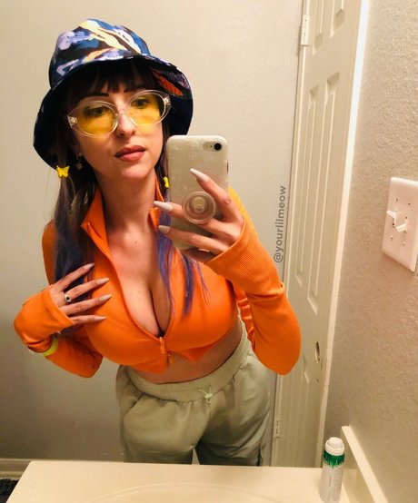 Nacktes geleaktes OnlyFans-Foto von Yourlilmeow