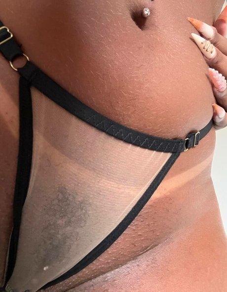 Nacktes geleaktes OnlyFans-Foto von Sherrerazade Oliveira