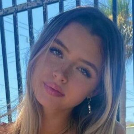 Nacktes geleaktes OnlyFans-Foto von Ainsley Weber