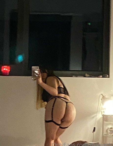 Nacktes geleaktes OnlyFans-Foto von Maeverly