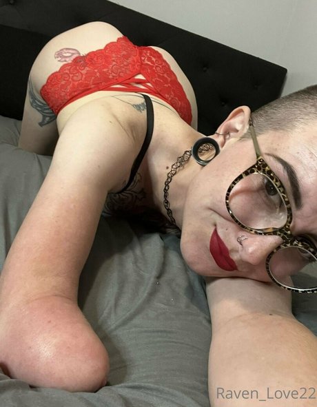 Nacktes geleaktes OnlyFans-Foto von Ravenlove22