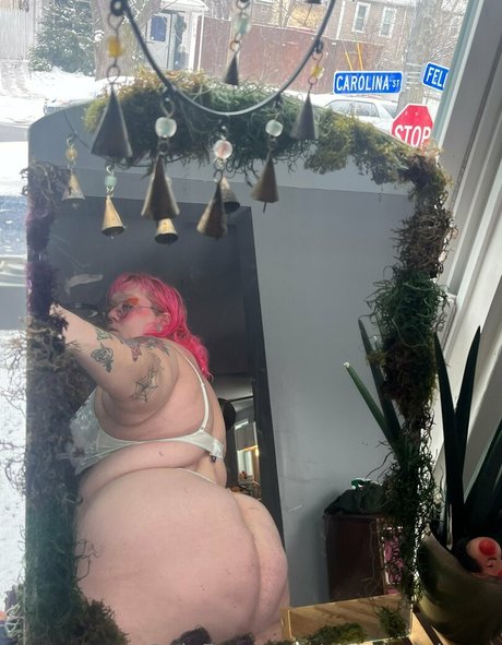 Cheeks4cherry