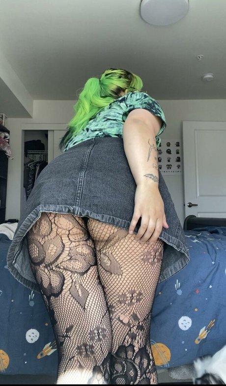 Nacktes geleaktes OnlyFans-Foto von Pinkplague