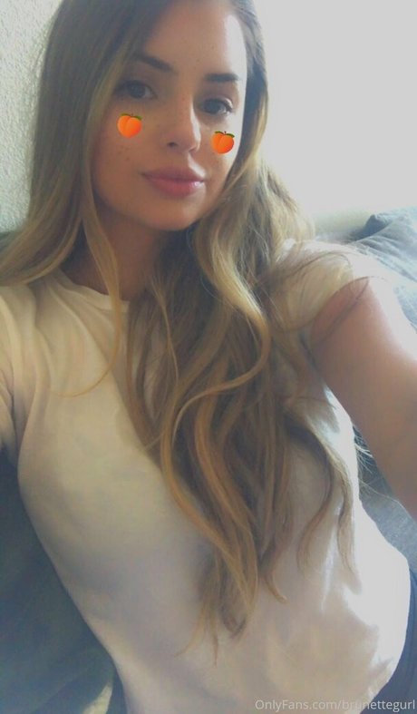 Nacktes geleaktes OnlyFans-Foto von Brunettegurl