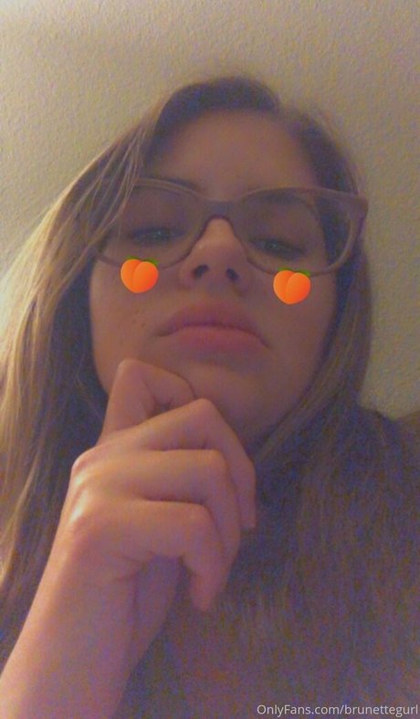 Brunettegurl