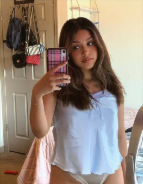 Virginhottie