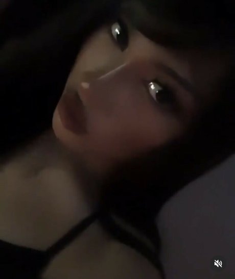 Nacktes geleaktes OnlyFans-Foto von Mariahrotic