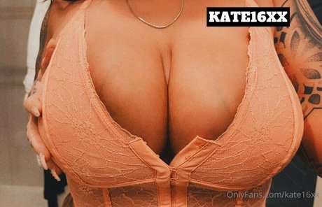 Nacktes geleaktes OnlyFans-Foto von Kate16xx