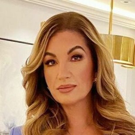 Nacktes geleaktes OnlyFans-Foto von Karren Brady