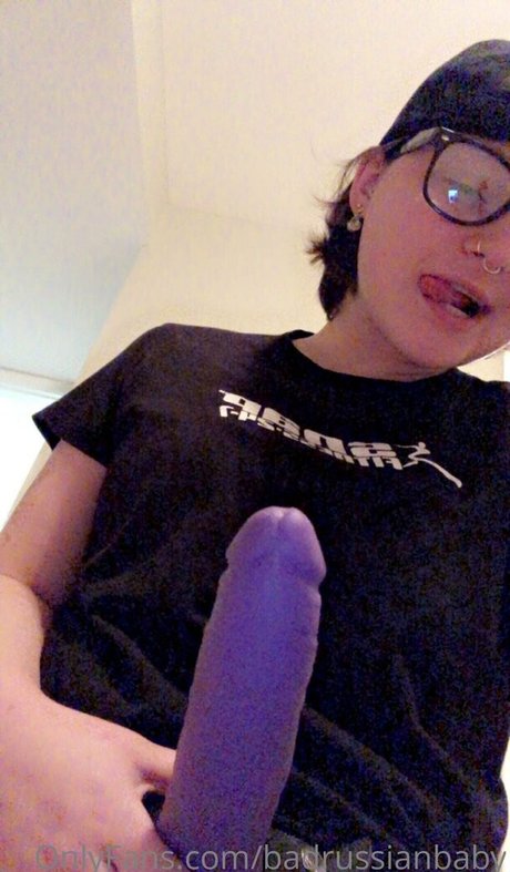 Nacktes geleaktes OnlyFans-Foto von Badrussianbaby