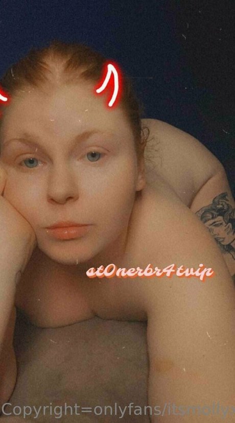 Nacktes geleaktes OnlyFans-Foto von Itsmollyxgrey
