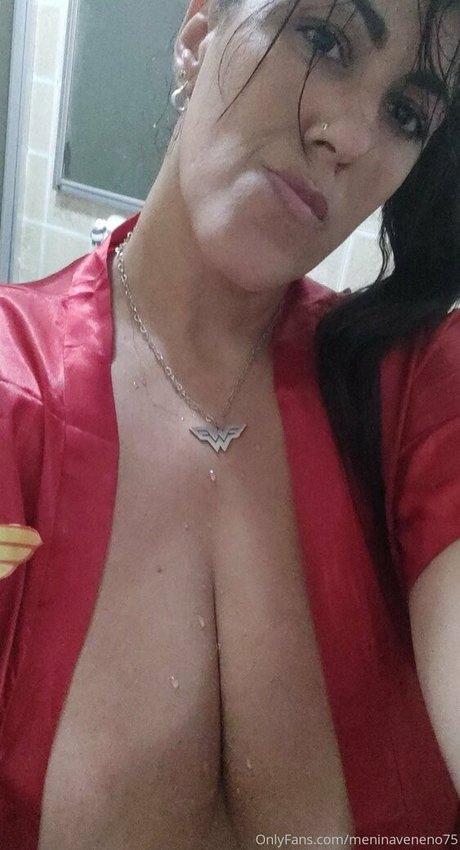 Nacktes geleaktes OnlyFans-Foto von Meninaveneno75