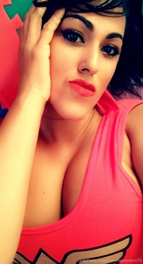 Nacktes geleaktes OnlyFans-Foto von Meninaveneno75