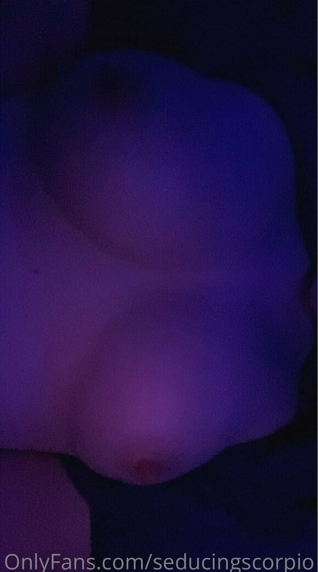 Nacktes geleaktes OnlyFans-Foto von Seducingscorpio