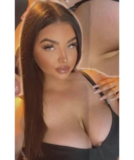 Nacktes geleaktes OnlyFans-Foto von Katie Kerman