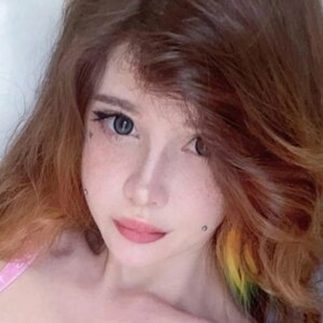 Nacktes geleaktes OnlyFans-Foto von Suisaiuwu