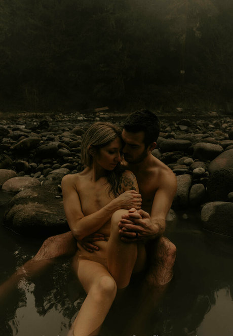 Nacktes geleaktes OnlyFans-Foto von Funfitcouplepnw