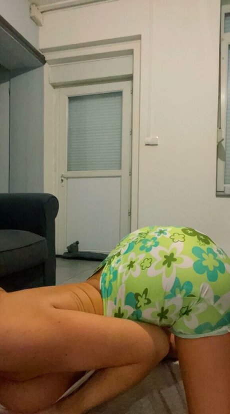Nacktes geleaktes OnlyFans-Foto von Anababy