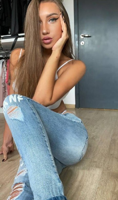 Nacktes geleaktes OnlyFans-Foto von Anita Flexi