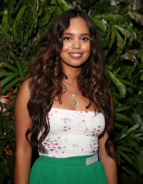 Nacktes geleaktes OnlyFans-Foto von Alisha Boe