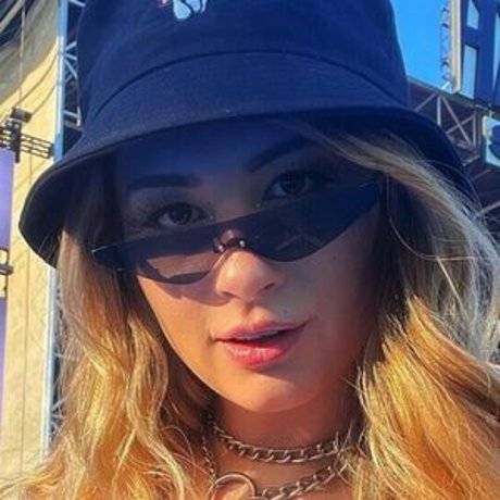 Nacktes geleaktes OnlyFans-Foto von Daisydewdrops