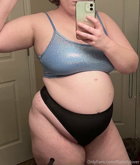 Nacktes geleaktes OnlyFans-Foto von Ffabellylover
