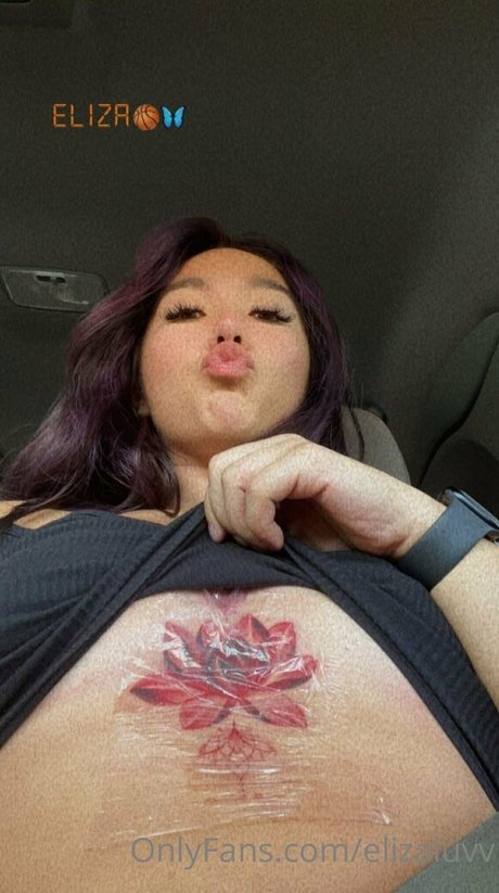 Nacktes geleaktes OnlyFans-Foto von Elizaluvv