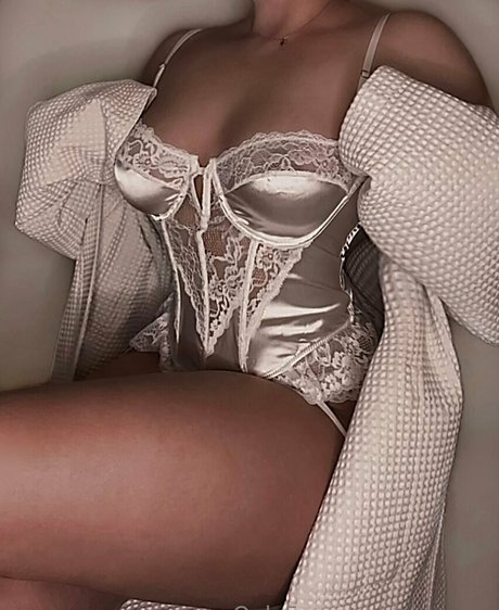 Nacktes geleaktes OnlyFans-Foto von Enireves