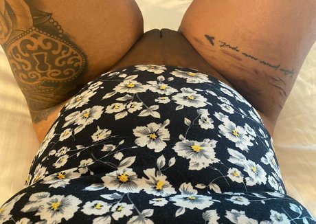 Allysquirtss