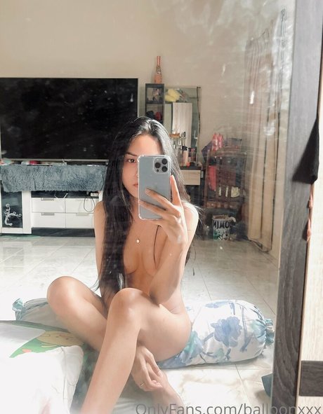 Nacktes geleaktes OnlyFans-Foto von Balloonxxx