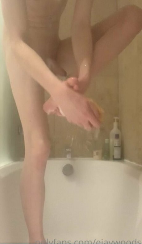 Nacktes geleaktes OnlyFans-Foto von Ejaywoodsfree