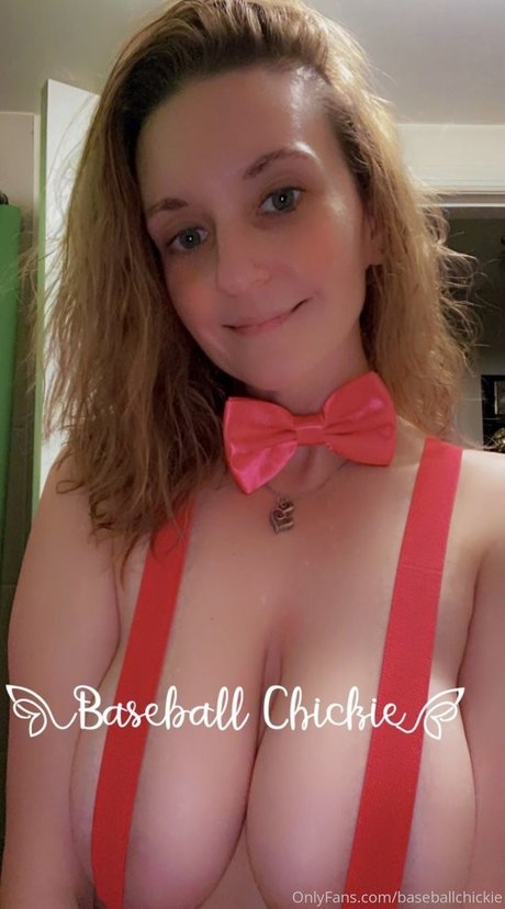 Nacktes geleaktes OnlyFans-Foto von Baseball Chickie