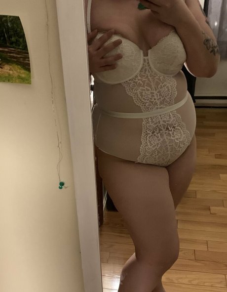 Nacktes geleaktes OnlyFans-Foto von Babydolljen411