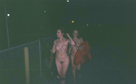Nacktes geleaktes OnlyFans-Foto von Gingerstepsisters