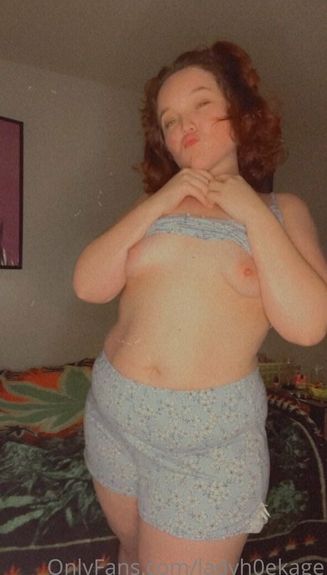 Nacktes geleaktes OnlyFans-Foto von Ladyh0ekage