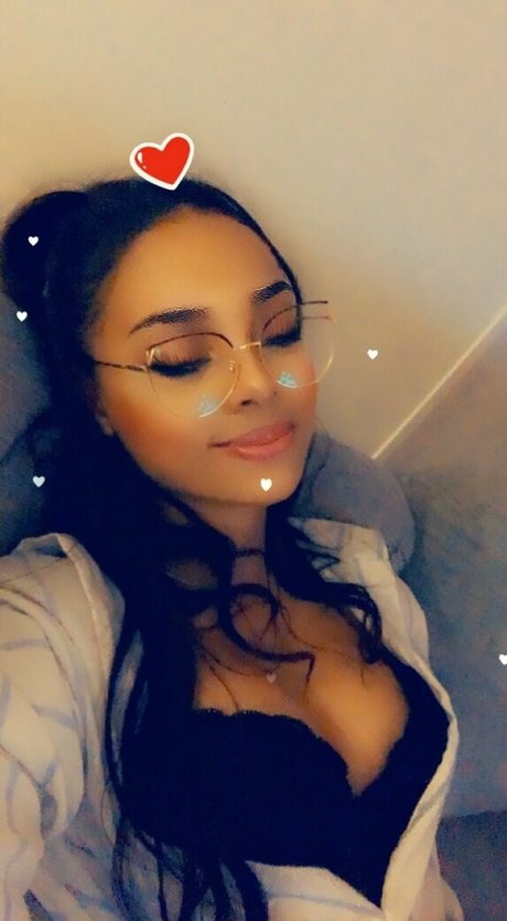 Nacktes geleaktes OnlyFans-Foto von Angelrhodesfree