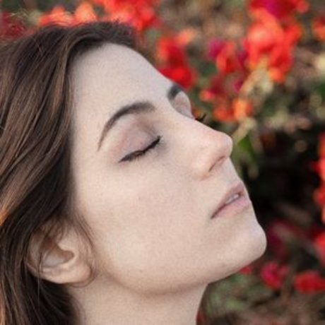 Dodie Clark