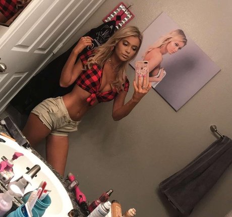 Nacktes geleaktes OnlyFans-Foto von Avery T