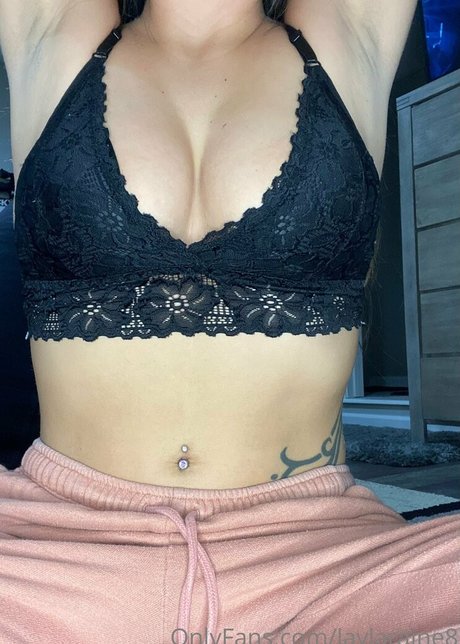 Nacktes geleaktes OnlyFans-Foto von Laylaraine8