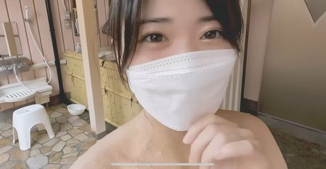 Nacktes geleaktes OnlyFans-Foto von Ririhotspring