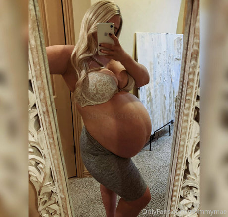 Nacktes geleaktes OnlyFans-Foto von Mommymae