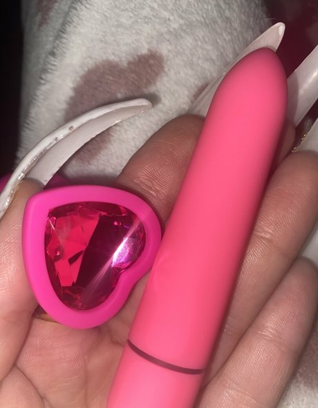 Nacktes geleaktes OnlyFans-Foto von Mrandmrsjewels