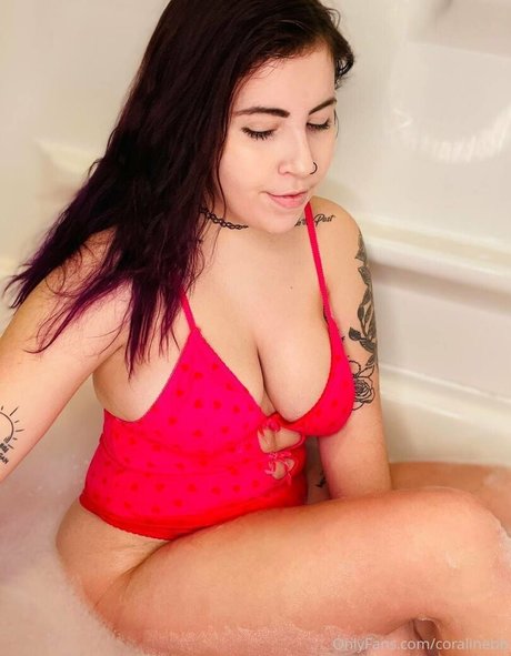 Nacktes geleaktes OnlyFans-Foto von Coralinebb
